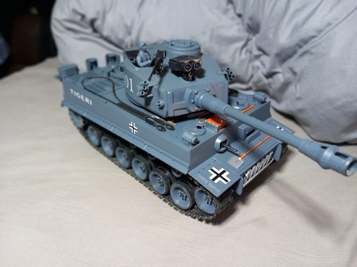 Tiger panzer mit licht - rc,