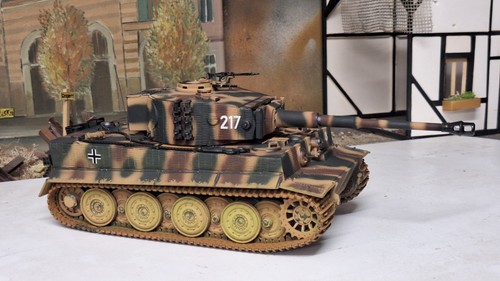 Panzer deutscher tiger - 1:24,