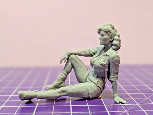 Army pin girlie - us,