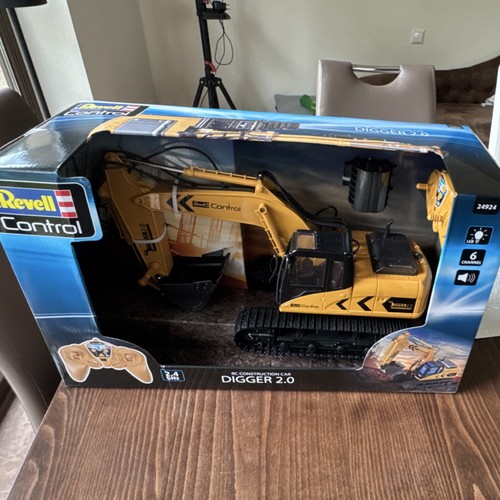 Revell control digger - revell,